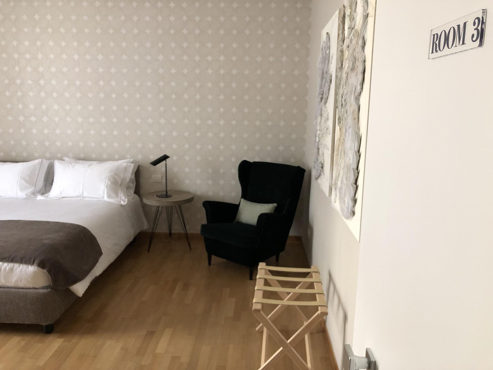 200 Rooms & Terrace Bari Kültér fotó