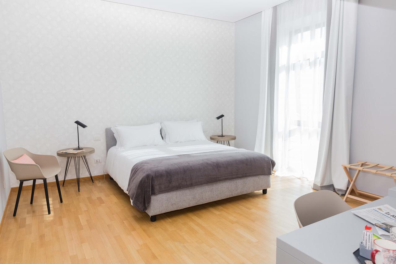200 Rooms & Terrace Bari Kültér fotó
