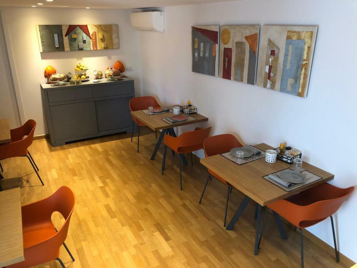 200 Rooms & Terrace Bari Kültér fotó